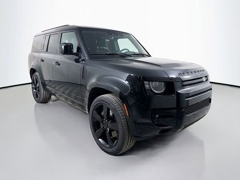 New 2026 Land Rover Defender 130 X-Dynamic SE image 3