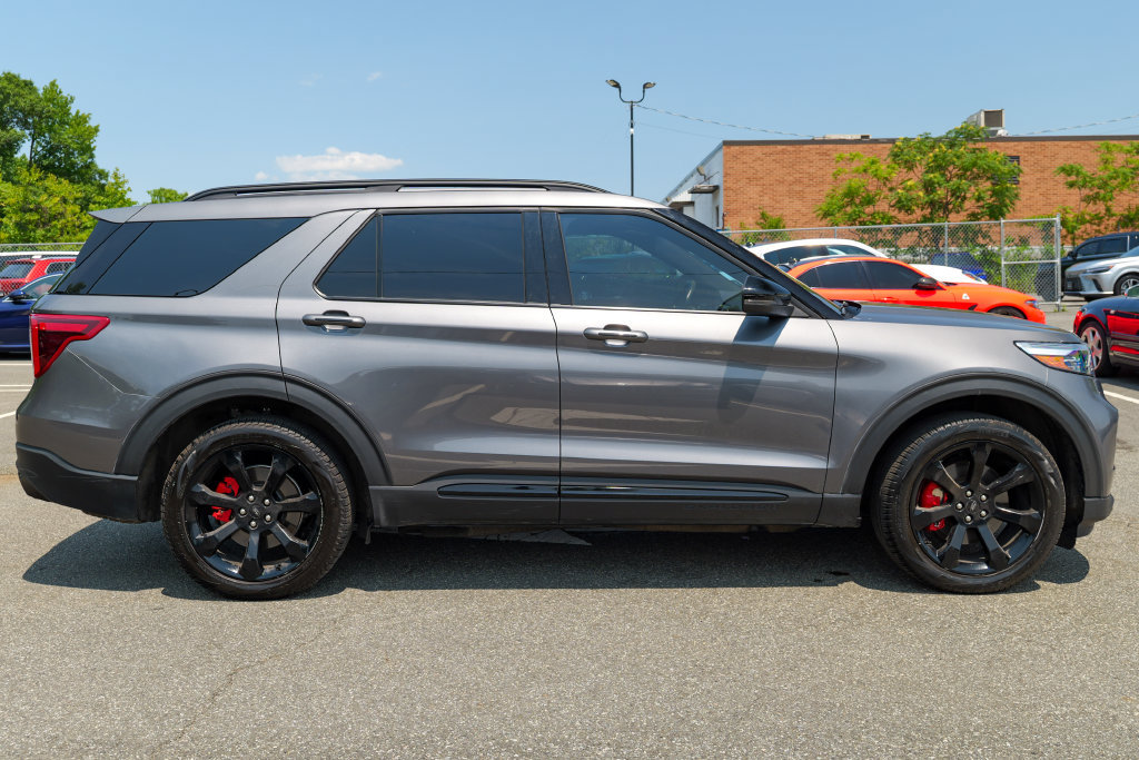 Used 2024 Ford Explorer ST w/ Equipment Group 401A AWD/4WD image 8