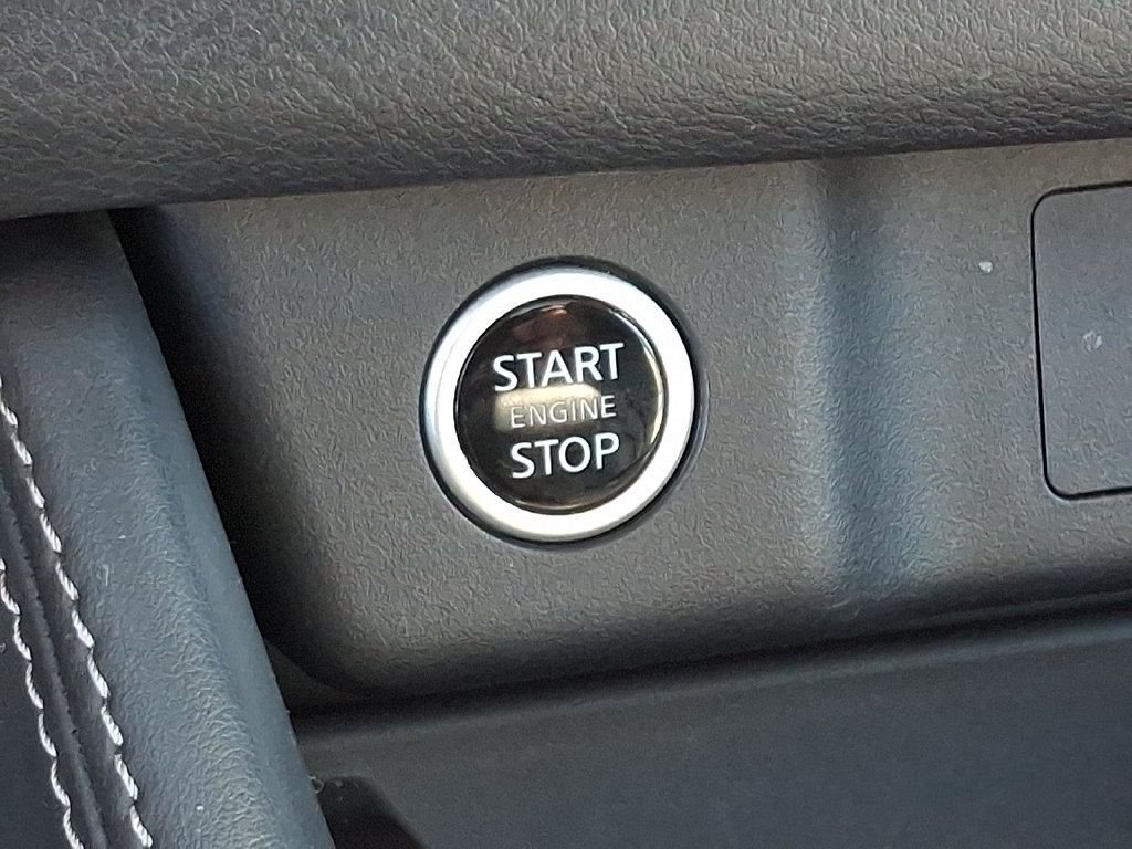 Certified 2023 Nissan Rogue SL w/ SL Premium Package AWD/4WD image 24