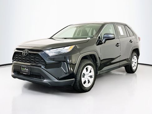 Used 2025 Toyota RAV4 LE image 3