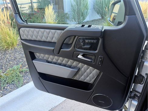 Used 2017 Mercedes-Benz G 63 AMG 4MATIC image 27