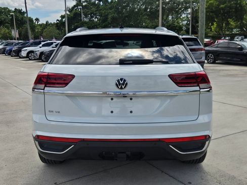 Used 2021 Volkswagen Atlas Cross Sport SE w/ Panoramic Sunroof Package FWD image 5