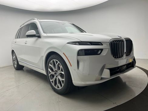 New 2026 BMW X7 xDrive40i image 2