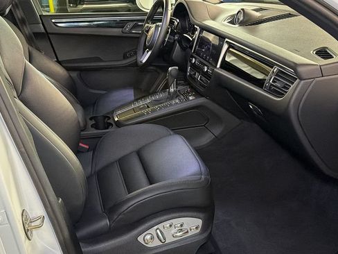 Used 2021 Porsche Macan AWD/4WD image 9