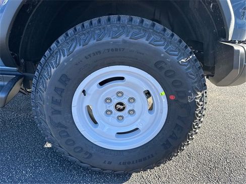 New 2025 Ford Bronco Heritage Edition image 14