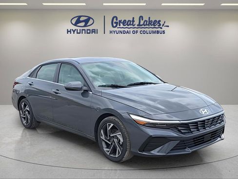 New 2026 Hyundai Elantra Limited FWD image 7