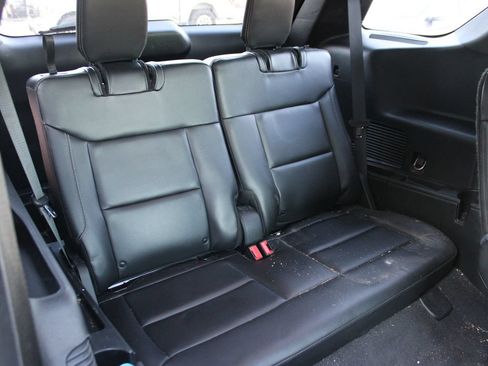Used 2020 Ford Explorer Limited RWD image 22
