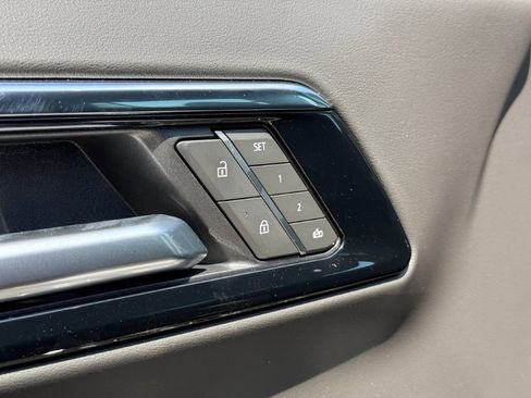 New 2026 Chevrolet Tahoe Premier w/ Sun And Tow Package AWD/4WD image 9