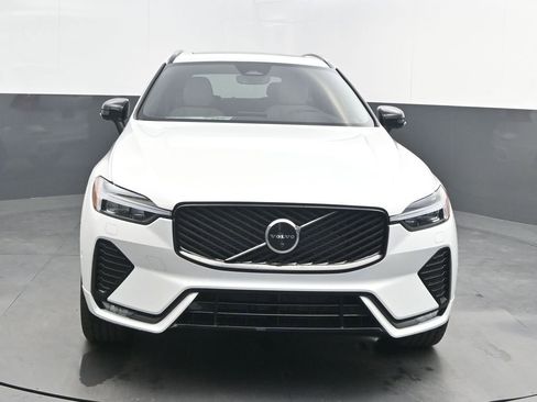 New 2026 Volvo XC60 B5 Plus w/ Protection Package Premier AWD/4WD image 10