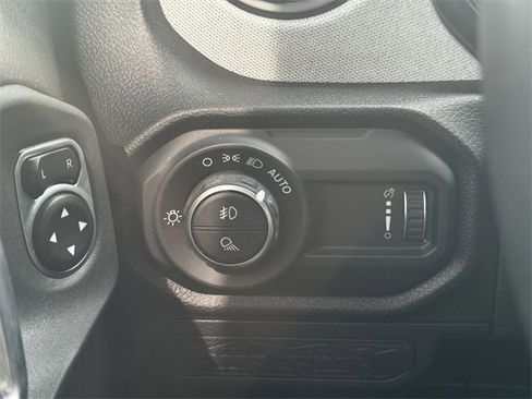 Certified 2024 Jeep Gladiator Sport image 24