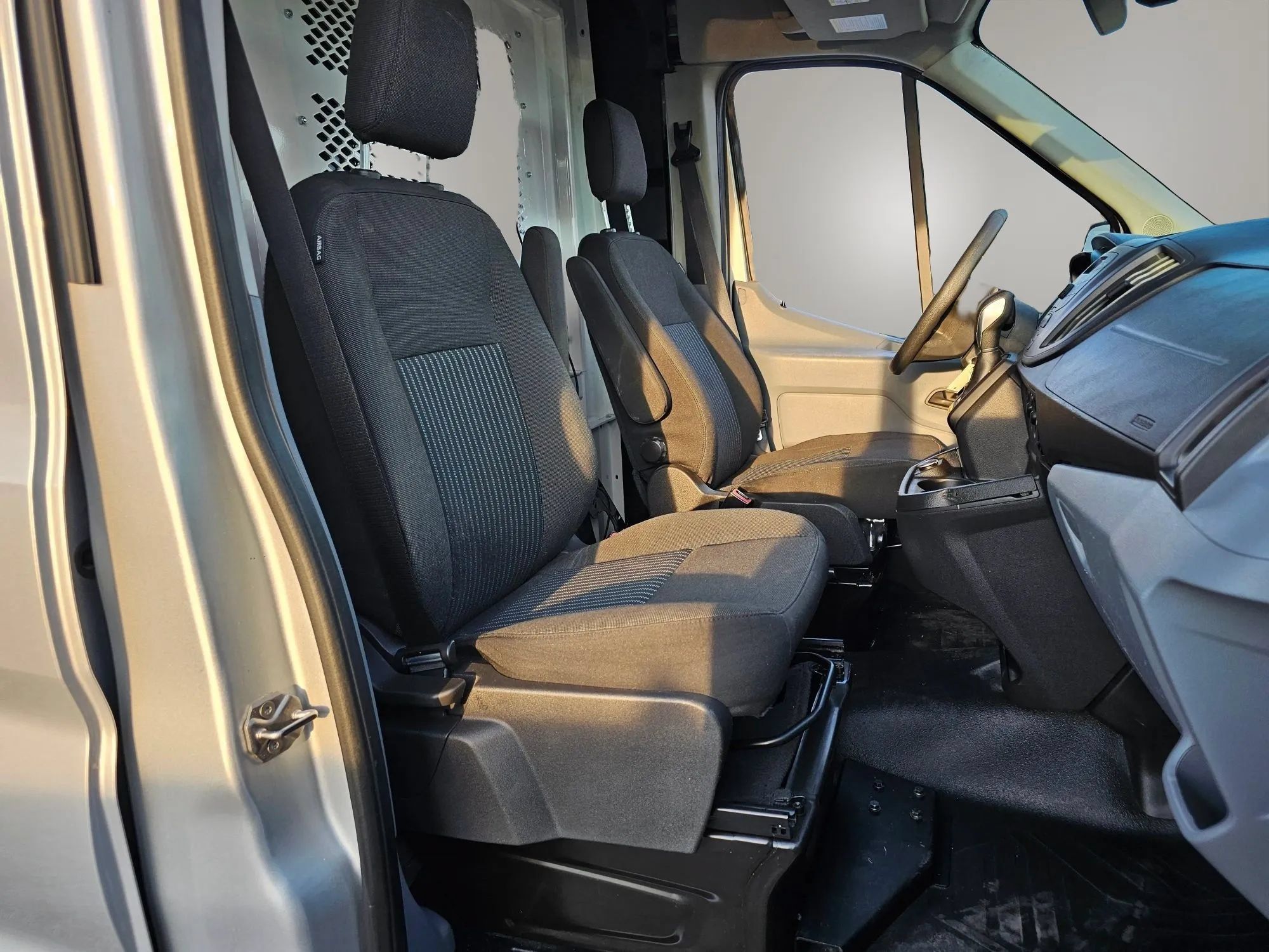 Used 2017 Ford Transit 350 148 Medium Roof RWD image 5