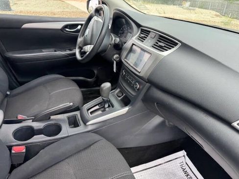 Used 2017 Nissan Sentra S image 21