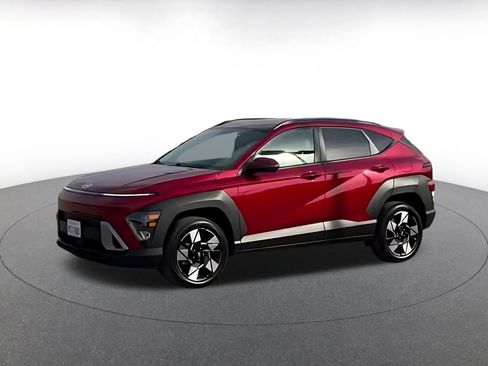 Used 2025 Hyundai Kona SEL image 11
