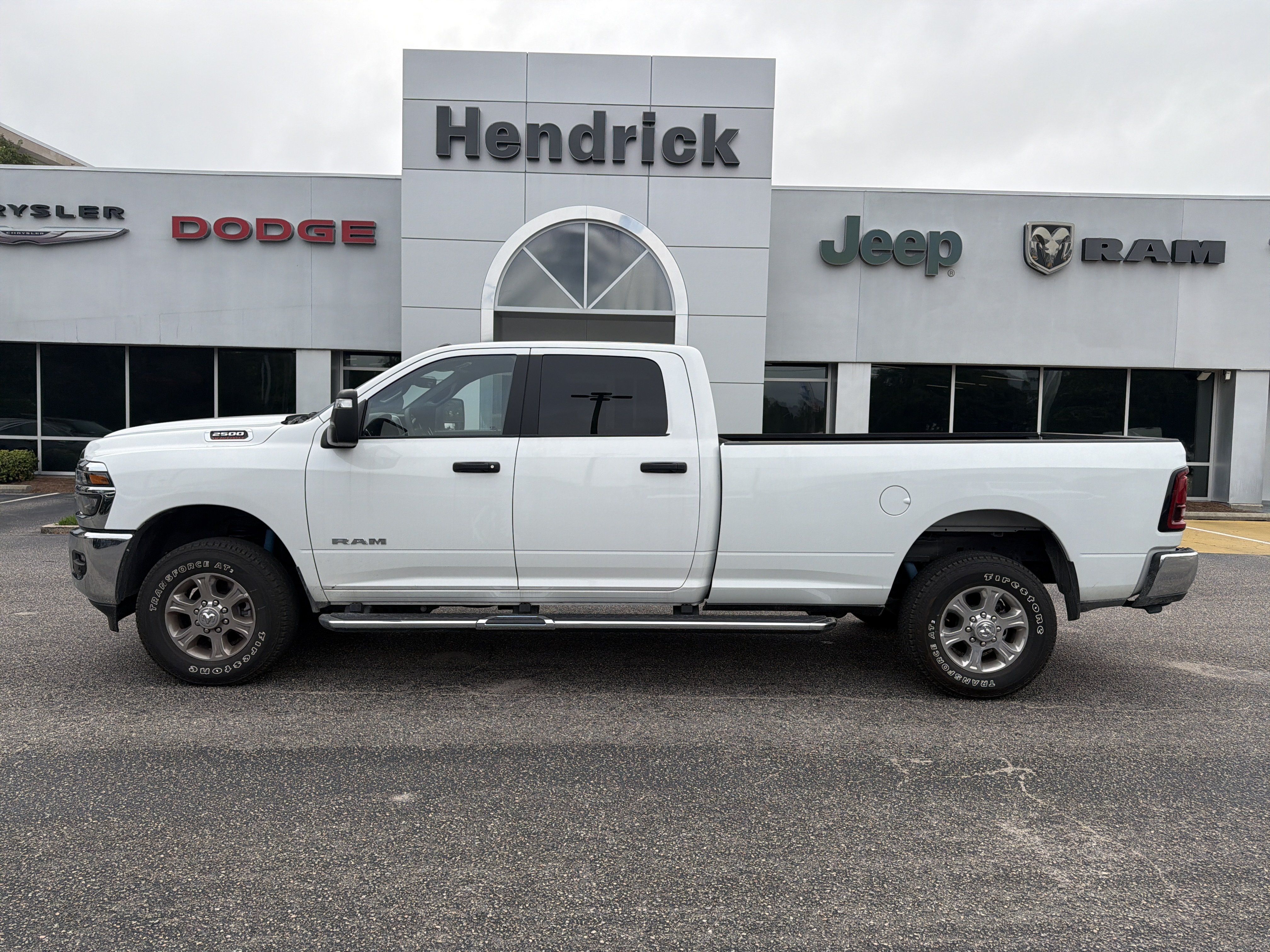 Used 2025 RAM 2500 Big Horn AWD/4WD image 6