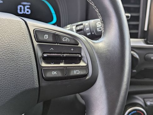 Used 2025 Hyundai Venue SEL FWD image 20