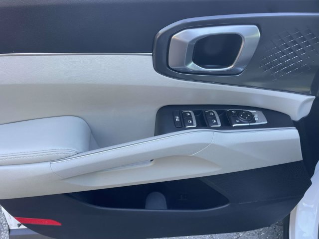 Used 2025 Kia Sorento S w/ Panoramic Sunroof Package FWD image 17