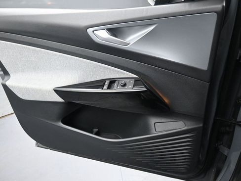 Used 2023 Volkswagen ID.4 Pro image 22