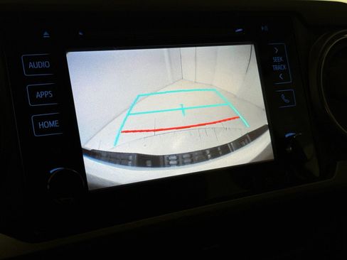 Used 2019 Toyota Tacoma TRD Sport image 38