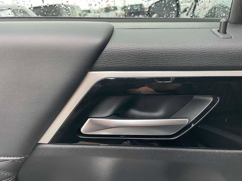 Used 2022 Mitsubishi Outlander SEL image 12