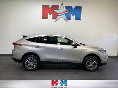 Used 2021 Toyota Venza XLE w/ Softex Package