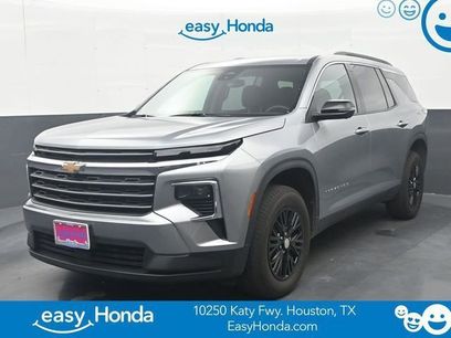 Used 2024 Chevrolet Traverse LT w/ Trailering Package