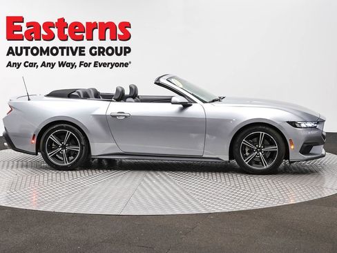 Used 2025 Ford Mustang Premium RWD image 4