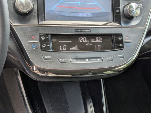 Used 2017 Toyota Avalon XLE Premium FWD image 14