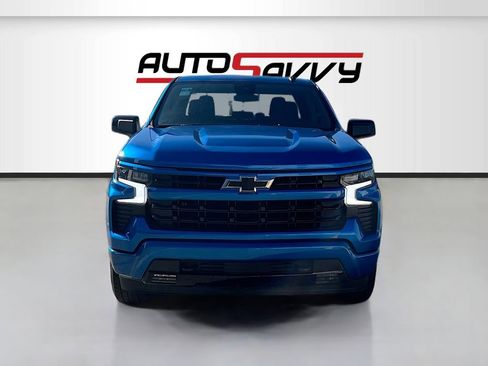 Used 2022 Chevrolet Silverado 1500 RST AWD/4WD image 2