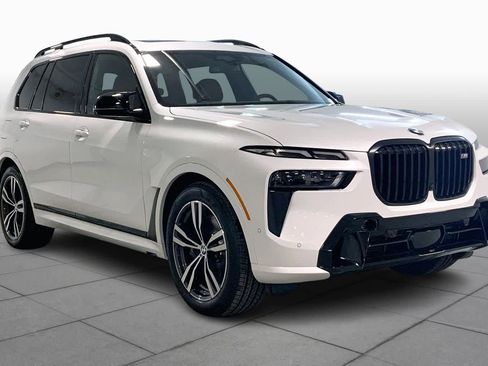 New 2026 BMW X7 M60i image 2