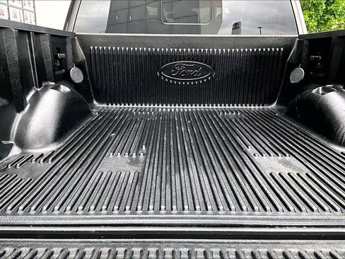 Used 2016 Ford F150 XLT w/ Equipment Group 302A Luxury AWD/4WD image 25