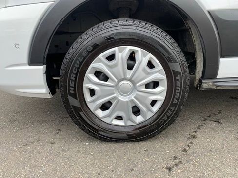 Used 2023 Ford Transit 350 XLT image 10