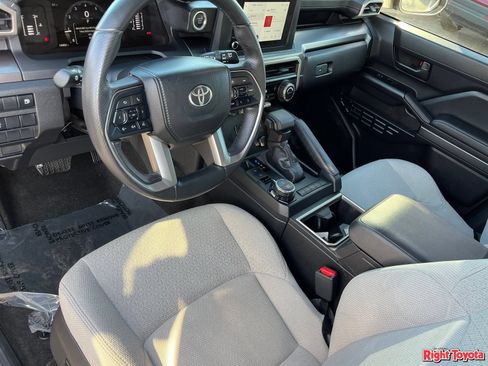 Certified 2025 Toyota 4Runner SR5 AWD/4WD image 20