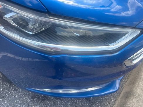 Used 2017 Ford Fusion SE FWD image 18