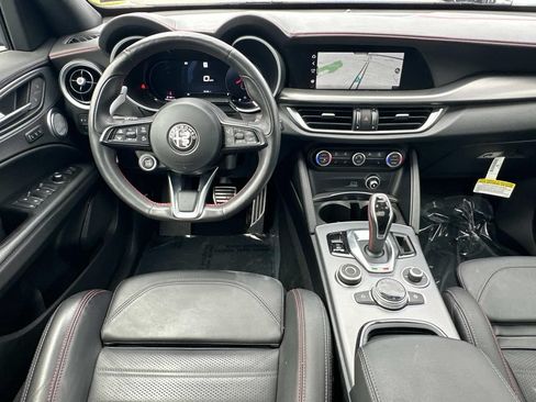 Used 2024 Alfa Romeo Stelvio AWD image 19