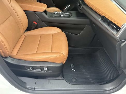 Certified 2024 Cadillac XT4 Premium Luxury AWD/4WD image 20
