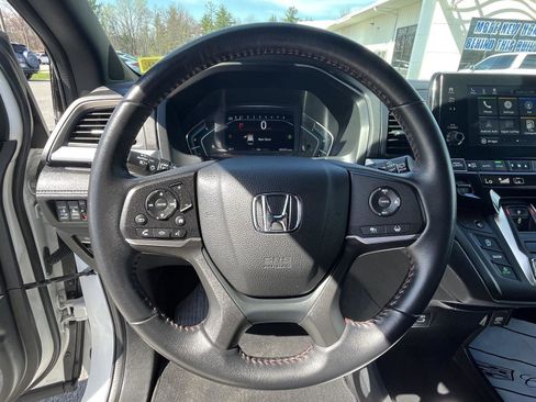 Certified 2023 Honda Odyssey Sport image 18