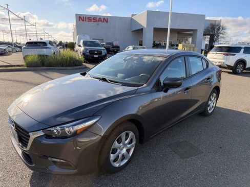 Used 2018 MAZDA MAZDA3 Sport image 1