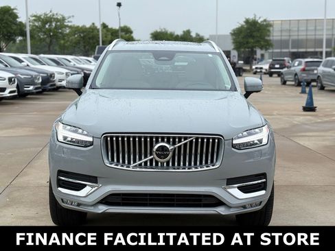 Certified 2025 Volvo XC90 B6 Plus AWD/4WD image 4