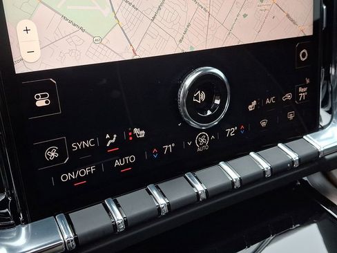 Certified 2025 GMC Yukon Denali Ultimate image 16