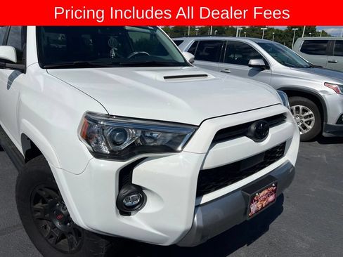 Used 2023 Toyota 4Runner TRD Off-Road Premium w/ Moonroof Package AWD/4WD image 6