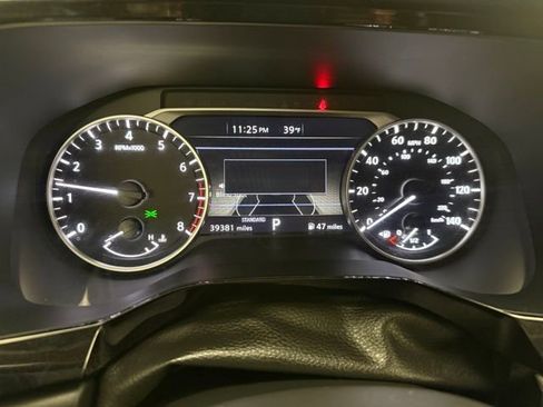 Used 2025 Nissan Pathfinder SV image 20