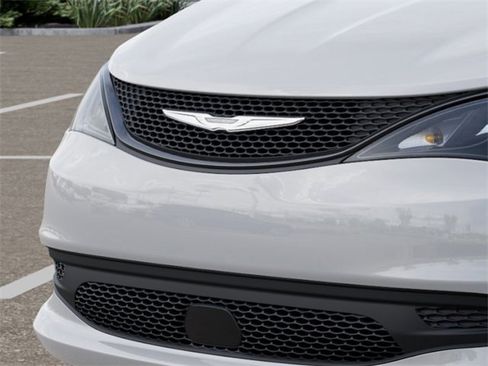 New 2026 Chrysler Voyager LX image 11