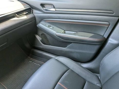 Used 2022 Nissan Altima 2.5 SR FWD image 19