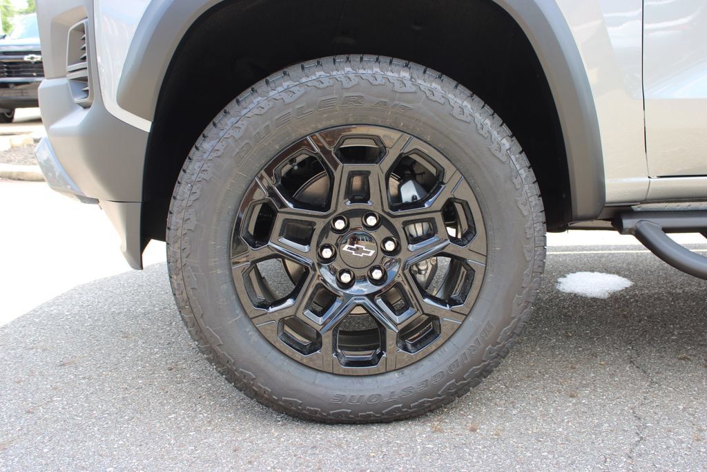 New 2026 Chevrolet Colorado Trail Boss w/ Midnight Edition AWD/4WD image 29
