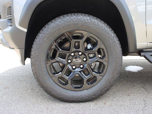 New 2026 Chevrolet Colorado Trail Boss w/ Midnight Edition AWD/4WD image 29
