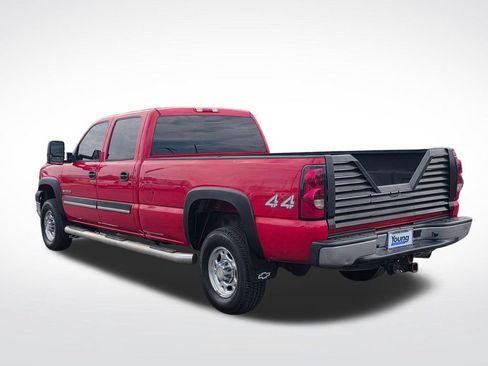 Used 2004 Chevrolet Silverado 2500 LS w/ Skid Plate Package AWD/4WD image 5