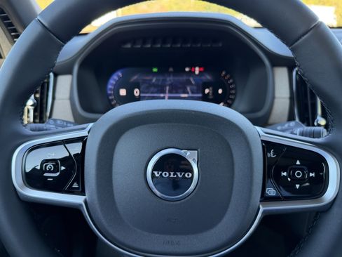 New 2026 Volvo XC90 B5 Plus image 30