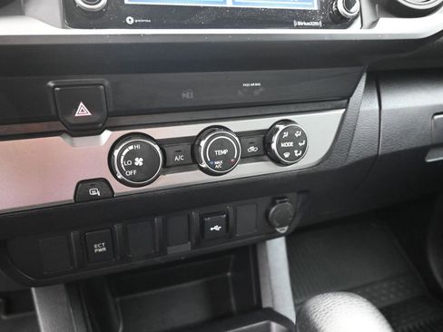 Used 2021 Toyota Tacoma SR image 17