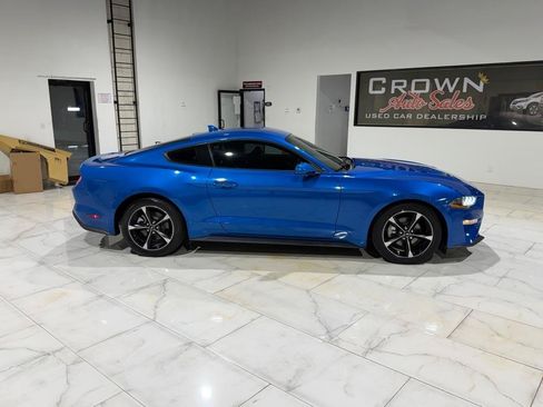 Used 2020 Ford Mustang Coupe RWD image 6