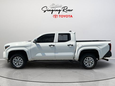 Used 2024 Toyota Tacoma SR AWD/4WD image 4